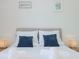 2 North Furzeham Road