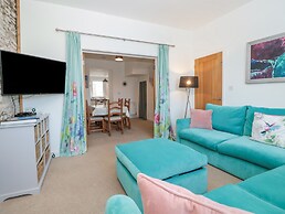 2 North Furzeham Road