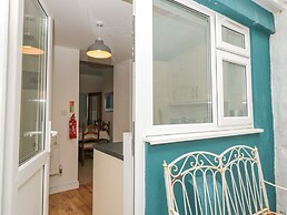 2 North Furzeham Road