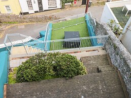 2 North Furzeham Road