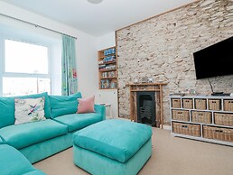 2 North Furzeham Road