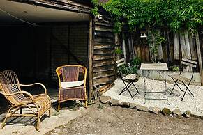 Petworth Cottage-sleeps 6-pet Friendly-central