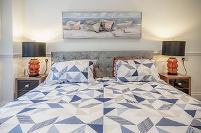 The Cwtch - 2 Bedroom Apartment - Tenby