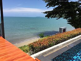 Koh Sirey Beachfront Pool Villa
