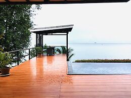 Koh Sirey Beachfront Pool Villa