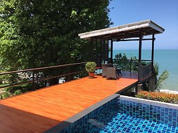 Koh Sirey Beachfront Pool Villa