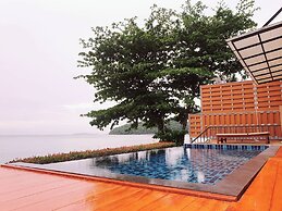Koh Sirey Beachfront Pool Villa