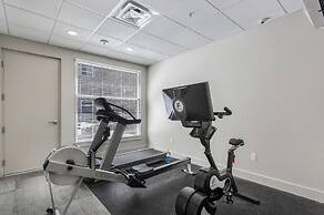 Spacious 4B Oasis steps from French Quarter