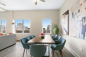 Spacious 4B Oasis steps from French Quarter