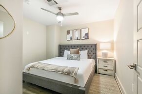 Spacious 4B Oasis steps from French Quarter
