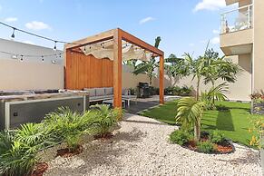 Bocobay Aracari Condo Hotel