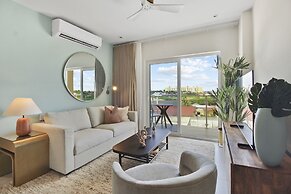 Bocobay Aracari Condo Hotel