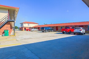 Economy Inn By OYO Lockport near Houma