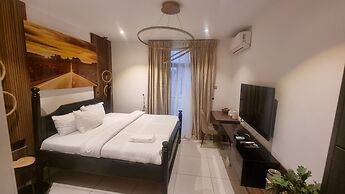 The Embassy Gardens luxury suites CPG