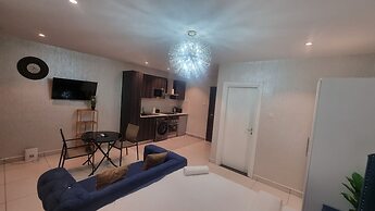 The Embassy Gardens luxury suites CPG