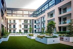 The Embassy Gardens luxury suites CPG