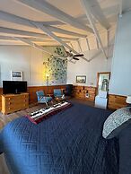 Yardarm Motel