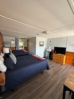 Yardarm Motel