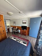 Yardarm Motel