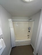 Yardarm Motel