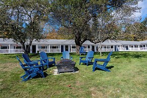 Yardarm Motel