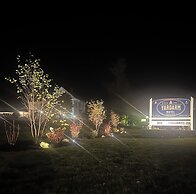 Yardarm Motel