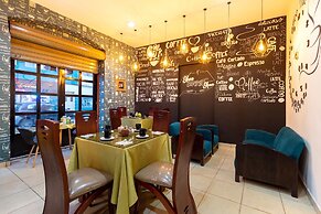 Majestic II by Bustamante Hotels