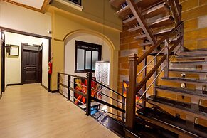 Majestic II by Bustamante Hotels
