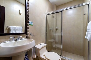 Majestic II by Bustamante Hotels