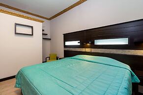Majestic II by Bustamante Hotels
