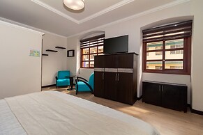 Majestic II by Bustamante Hotels