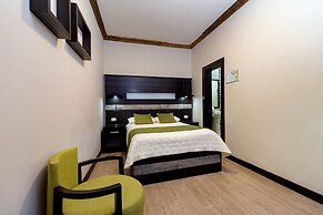 Majestic II by Bustamante Hotels