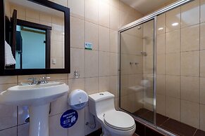 Majestic II by Bustamante Hotels