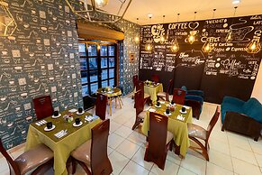 Majestic II by Bustamante Hotels