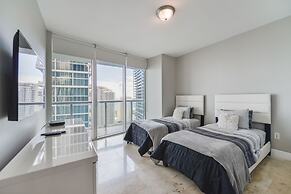 Luxury 2BR Condo at Icon Brickell W