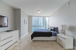 Luxury 2BR Condo at Icon Brickell W