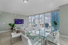 Luxury 2BR Condo at Icon Brickell W
