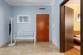 Magic and Sea by Renters