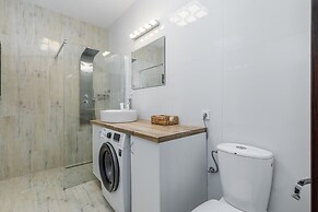 Magic and Sea by Renters