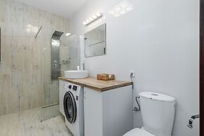 Magic and Sea by Renters