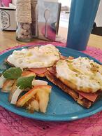 Tuubul Kiin Bed & Breakfast