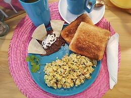 Tuubul Kiin Bed & Breakfast