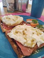 Tuubul Kiin Bed & Breakfast