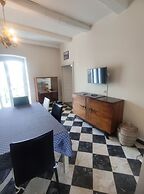 Chez Laurette Murato