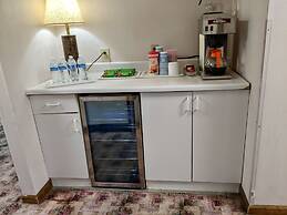 South Side Inn - Burlington