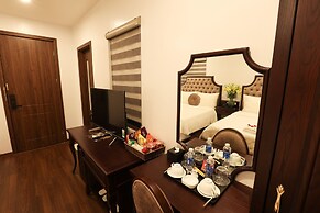 Royal Văn Phú Hotel