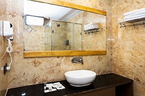 Summit Montana Suites & Spa