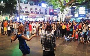 The Cosy Inn Hanoi Hotel