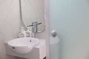 The Cosy Inn Hanoi Hotel