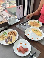 The Cosy Inn Hanoi Hotel